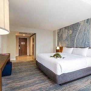Chic Ocean View King